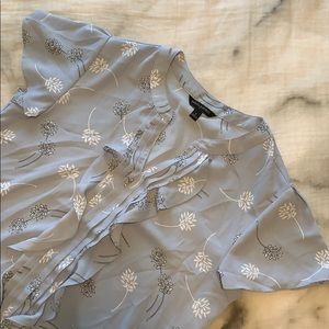 RUFFLE SLEEVE FLORAL BLOUSE